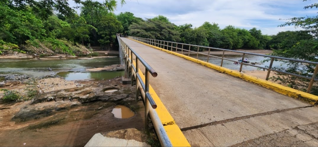 Puente del Rio la Flor (Flower River Bridge) near Diriamba